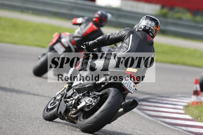 Archiv-2025/53 16.09.2025 Track Day Domi Aegerter ADR/Gruppe gelb/103